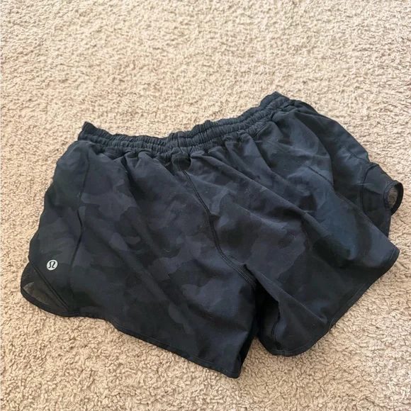 Camo Lululemon Hotty Hot Low Rise 4” shorts - Picture 2 of 3